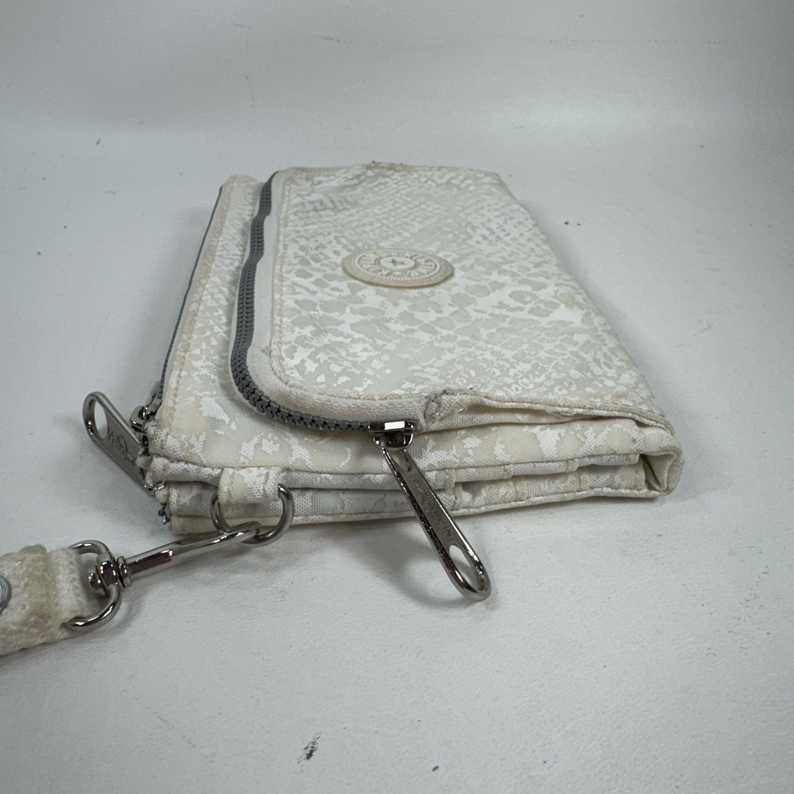 Kipling White & Gray Snakeskin Print Canvas Zipper Wristlet Pouch Front Pocket