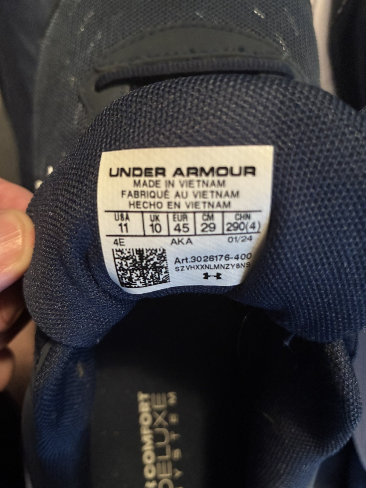 Under Armour Men’s Charged Assert 9 Running Shoe 11 4E wide navy blue