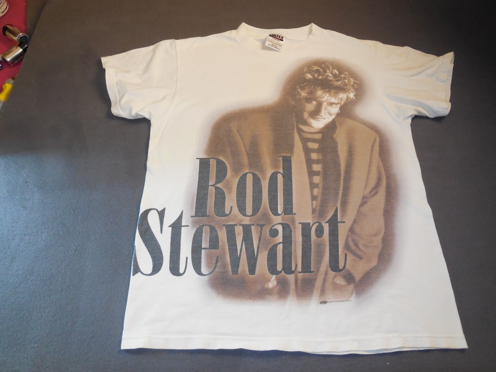 AT4 Rod Stewart T Shirt Mens M White In The Round Tour 1996 90s Tultex Cotton