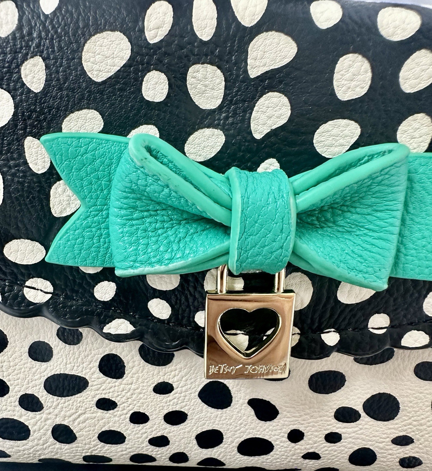 Betsey Johnson Wristlet Clutch Y2K Black/Cream Polka Dot Retro Bow Whimsy EUC