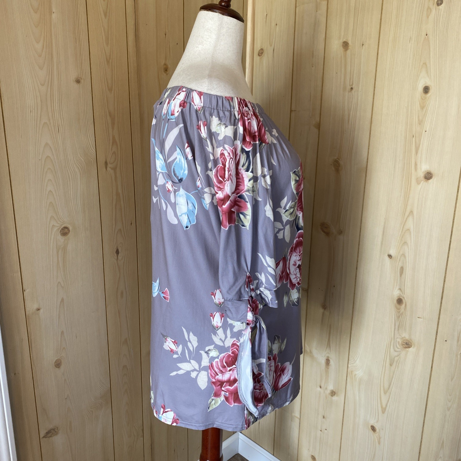 Gray And Pink Off The Shoulder Floral Blouse. Soft Stretchy. XL
