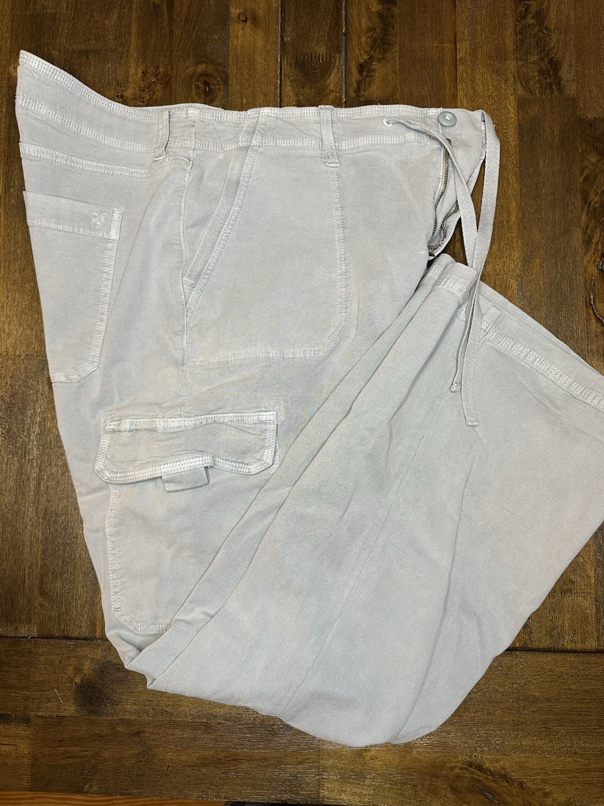 American Eagle Women’s Gray Cargo Pants Stretch Pockets Flat Front Size 16 R