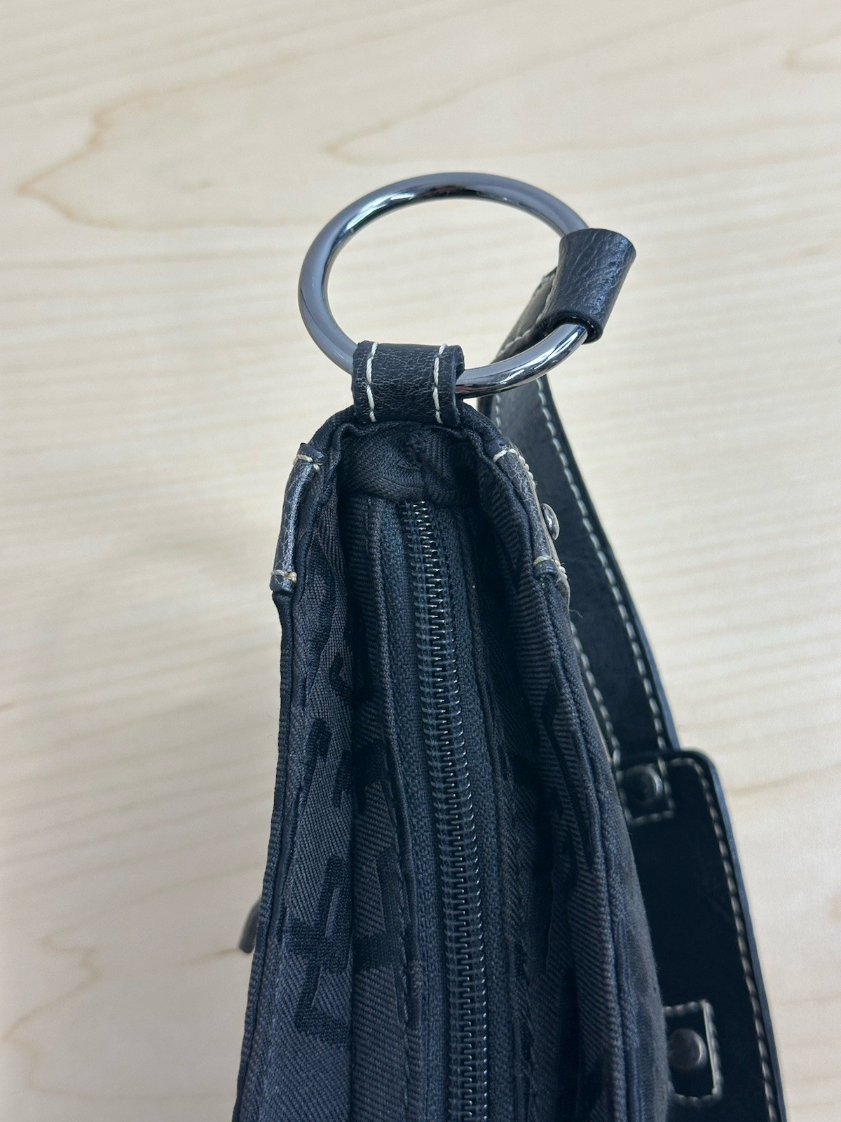 GUESS Vintage Black Logo Shoulder Bag Studded Buckle Magnetic Close Silver