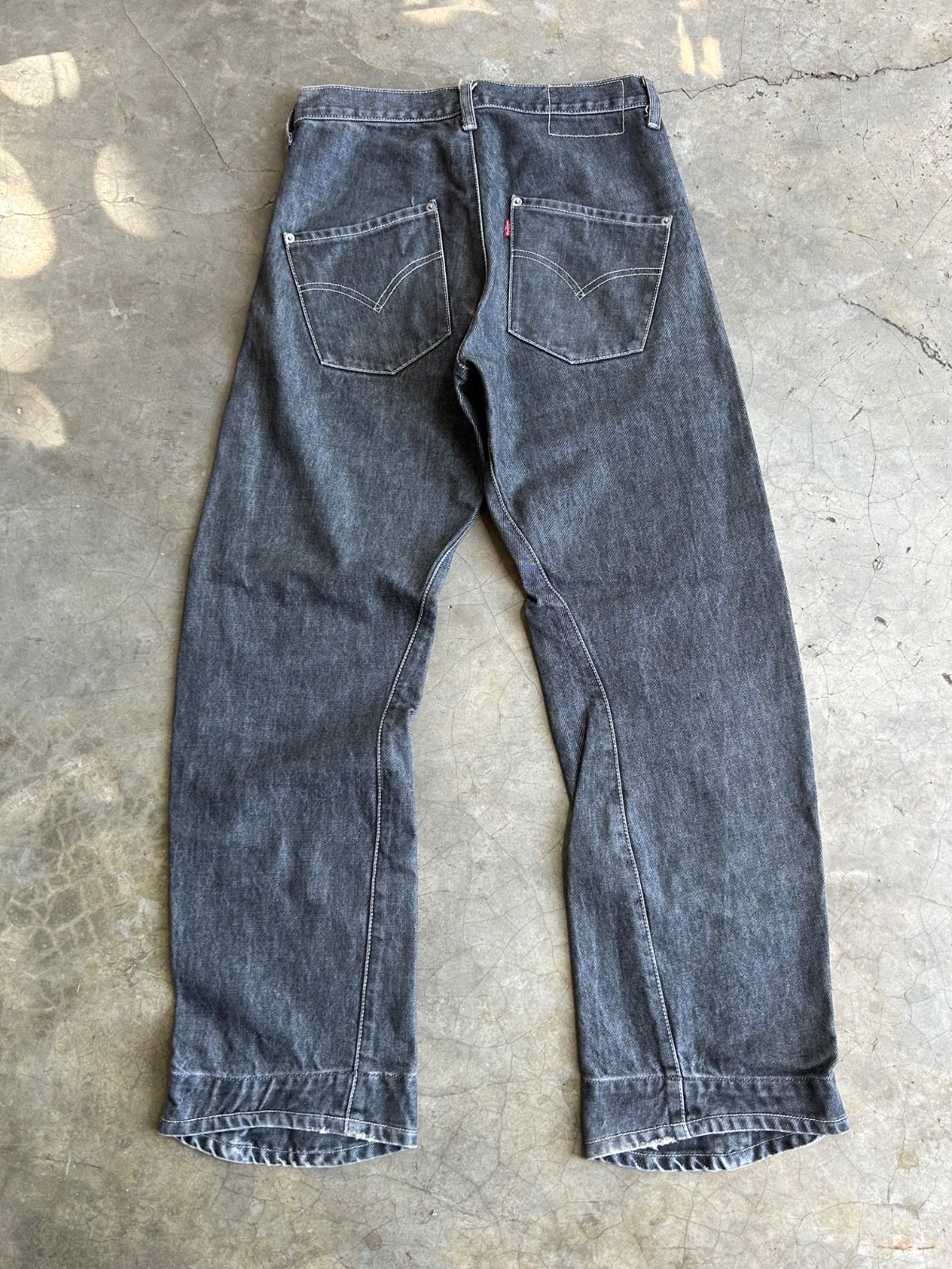 vintage levis engineered twisted jeans size 28×30