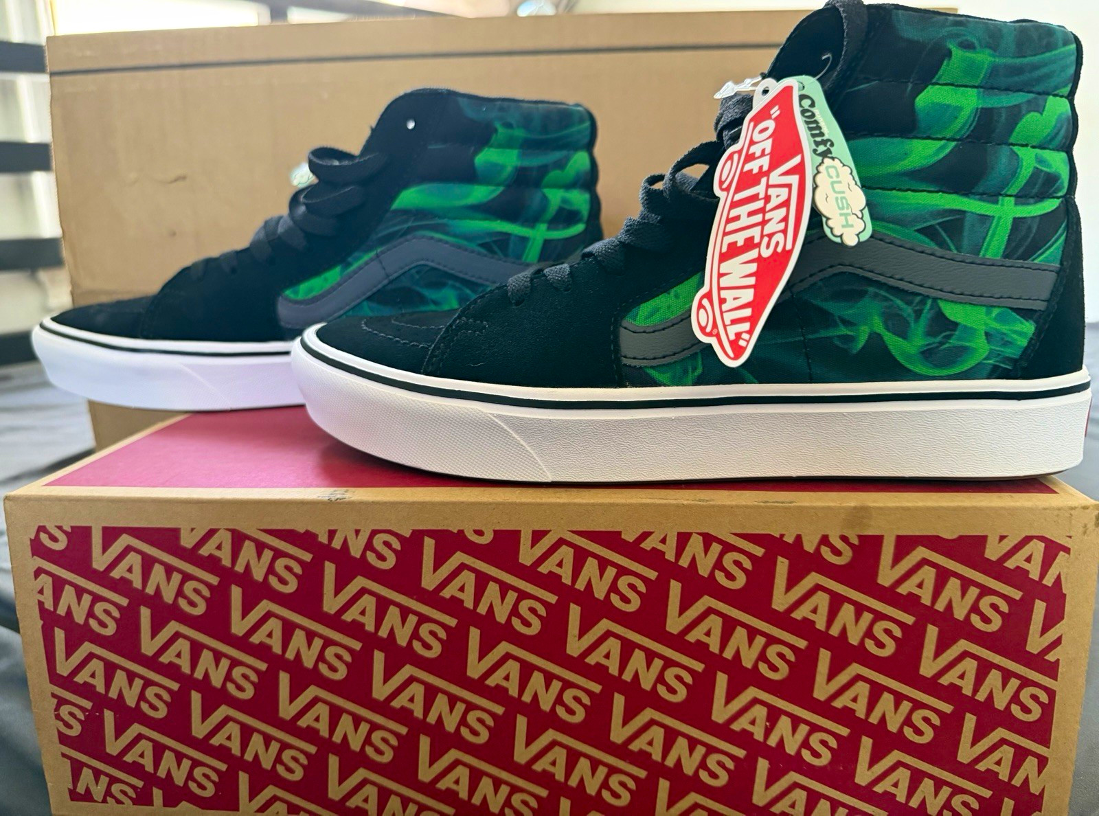 VANS ComfyCush Sk8-Hi After Dark Black/Green High-Top Suede Lace-Up VN0A7TNOYJ7