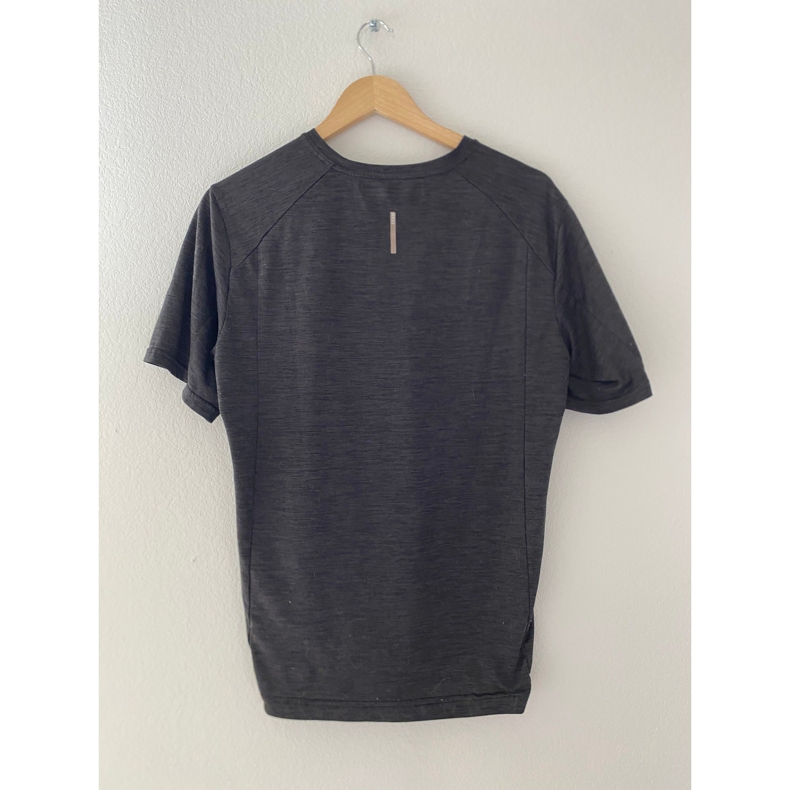 Size M REI Charcoal Performance T-Shirt Men’s Medium Lightweight Active Tee