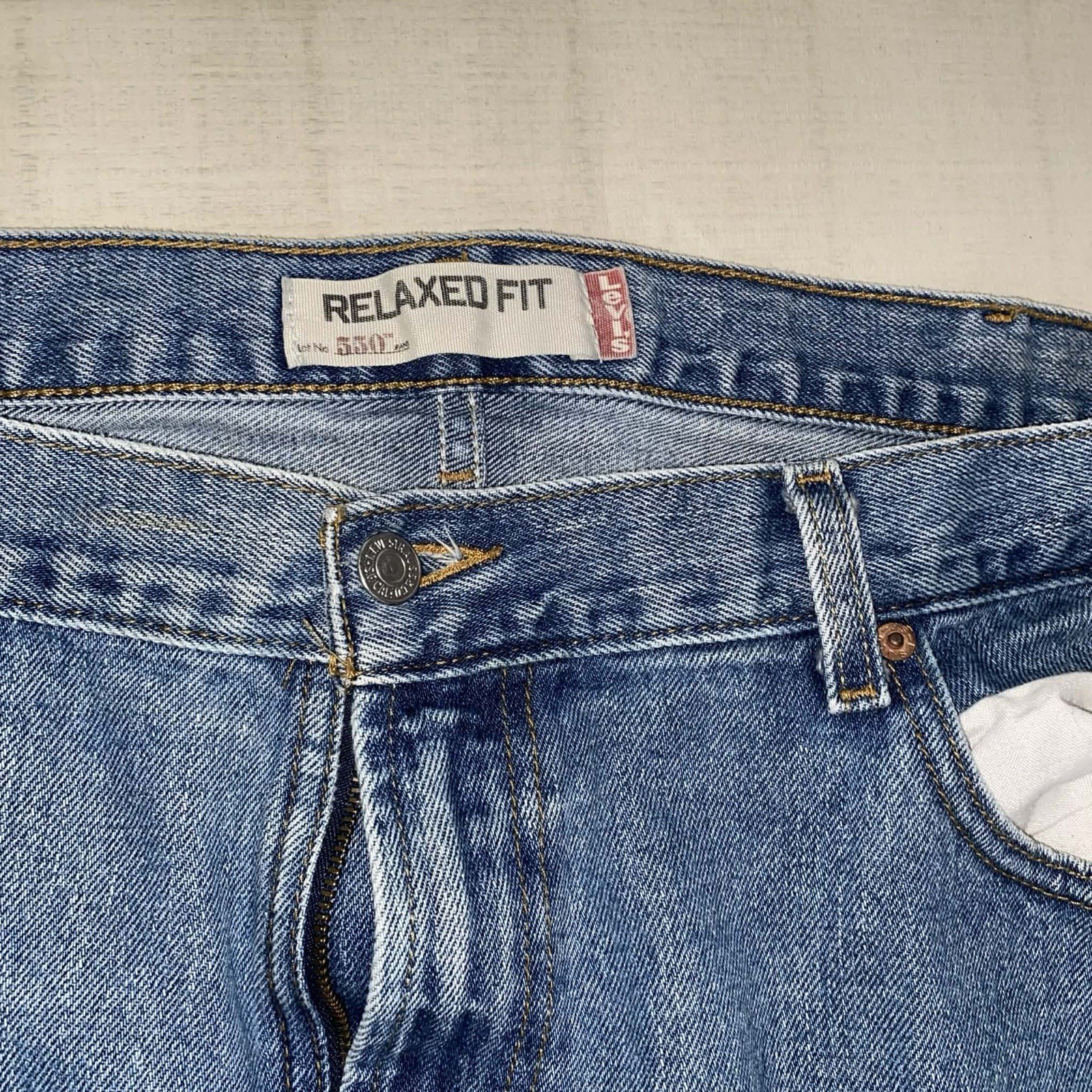 Levi’s 550 Men’s Relaxed Straight Jeans Blue Medium Wash Cotton Denim Zip Y2K
