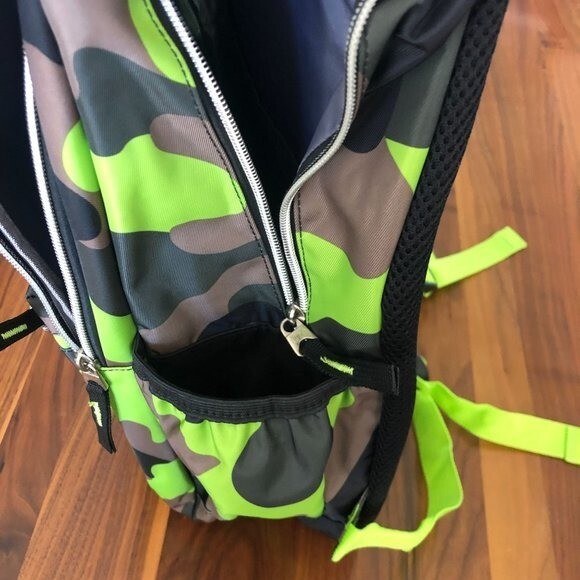 New Camouflage 19-Inch Student School Book Bag & kids Sports Backpack Green Camo