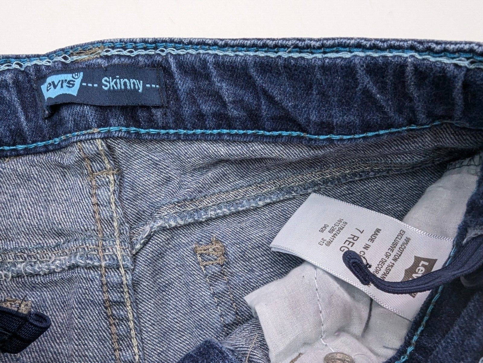 LOT x 3 = (2 x Levis) + (1 x Sonoma) Kids Jeans, Girls 7-Reg, Blue, Pink Skinny