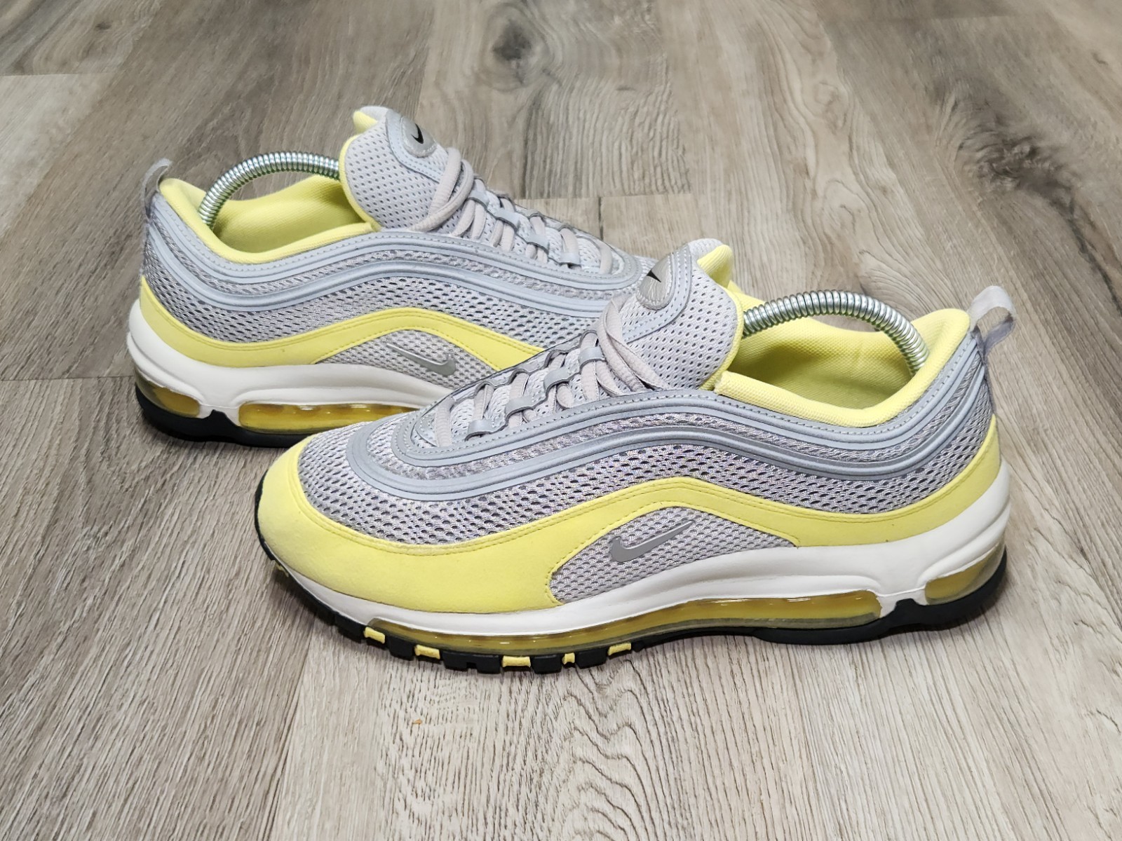 Nike Air Max 97 Premium Metallic Silver Electric Yellow Womens Shoes Size 9.5