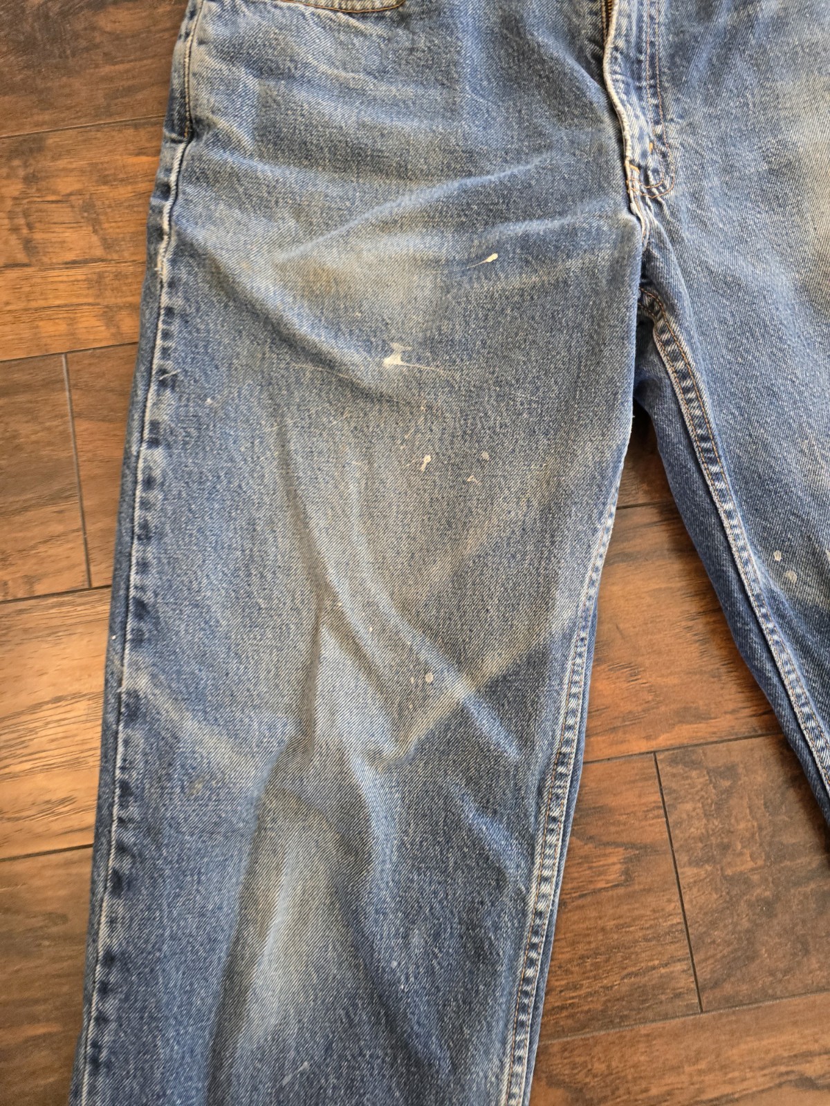 Levi’s 550 Relaxed Fit men’s jeans size 34×32. Paint Stains.LL-509. 1990