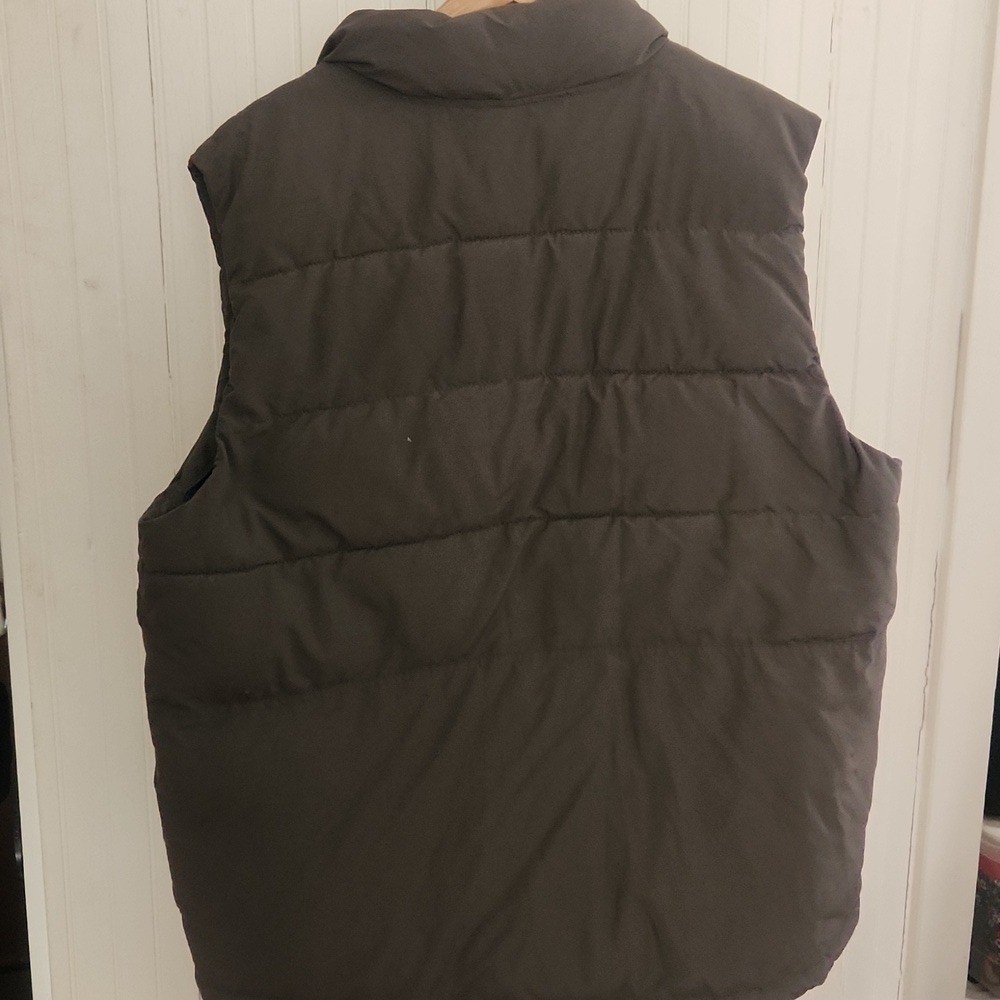 Gap Mens PrimaLoft Puffer Vest XL Olive Green Quilted Full Zip Snap Front Jacket