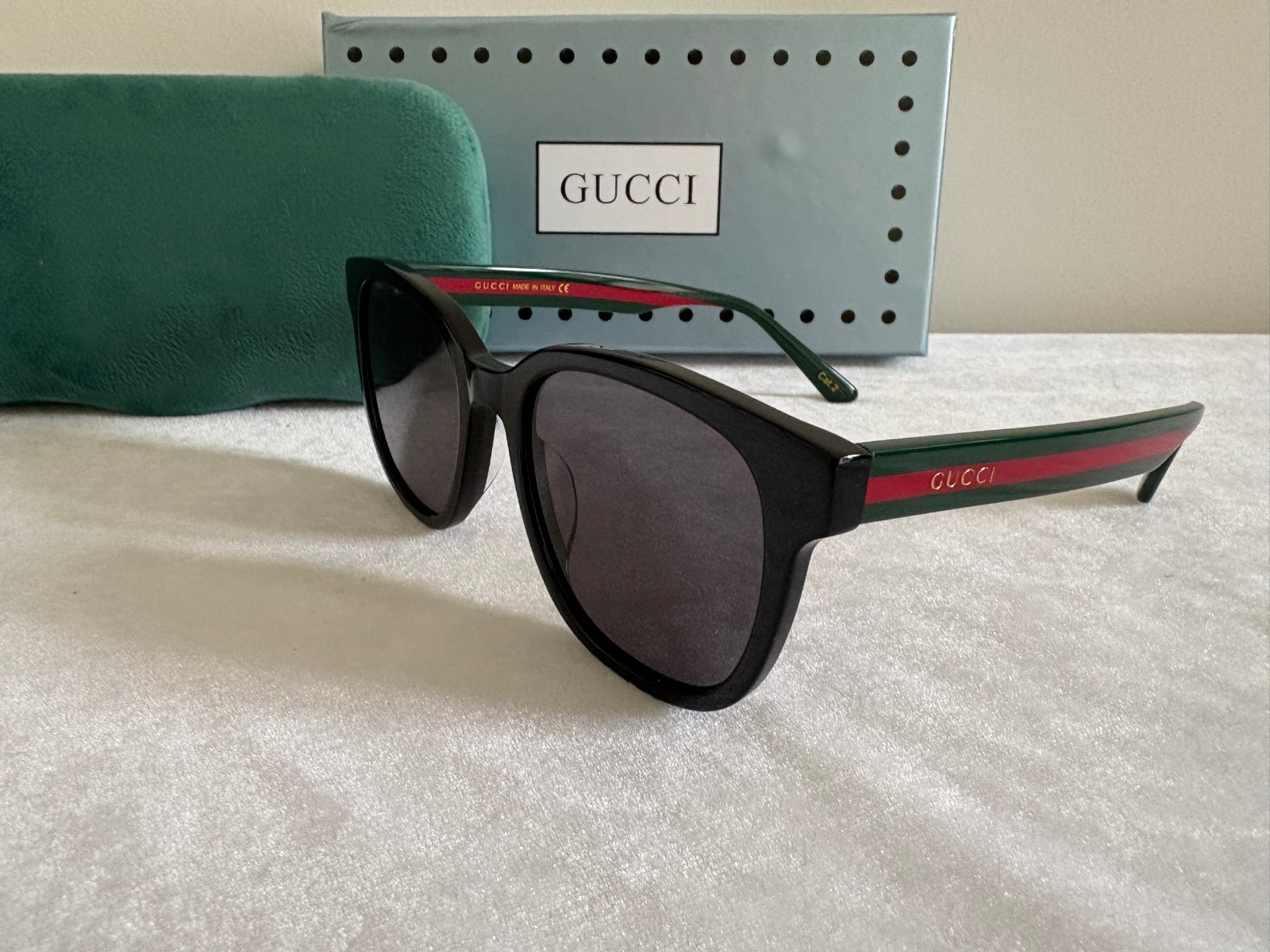 Authentic New Gucci GG0848SK 001 Black Green Red Stripe Grey Sunglasses