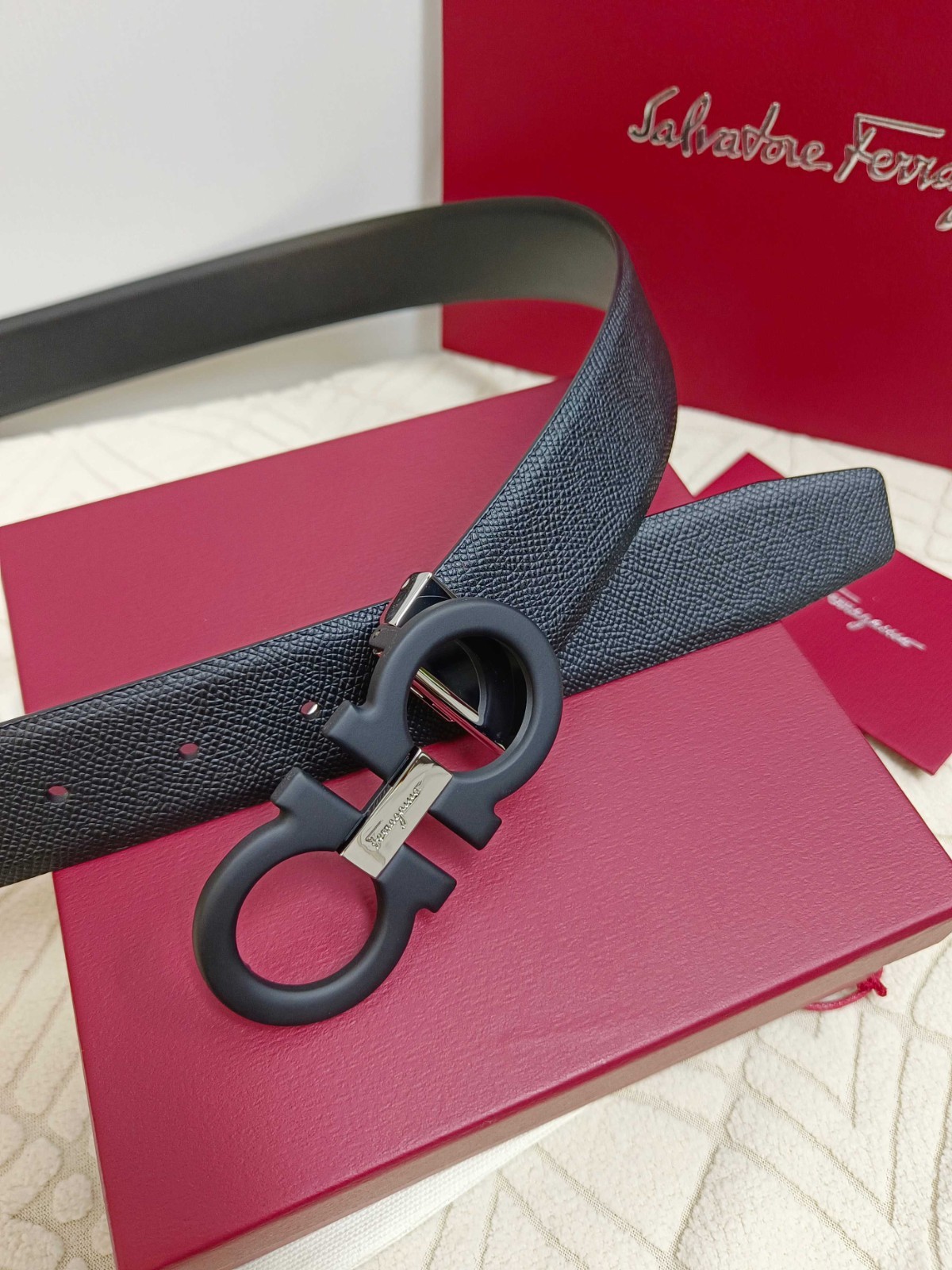 Salvatore Ferragamo Gancini Buckle Leather Belt Reversible Adjustable Size New