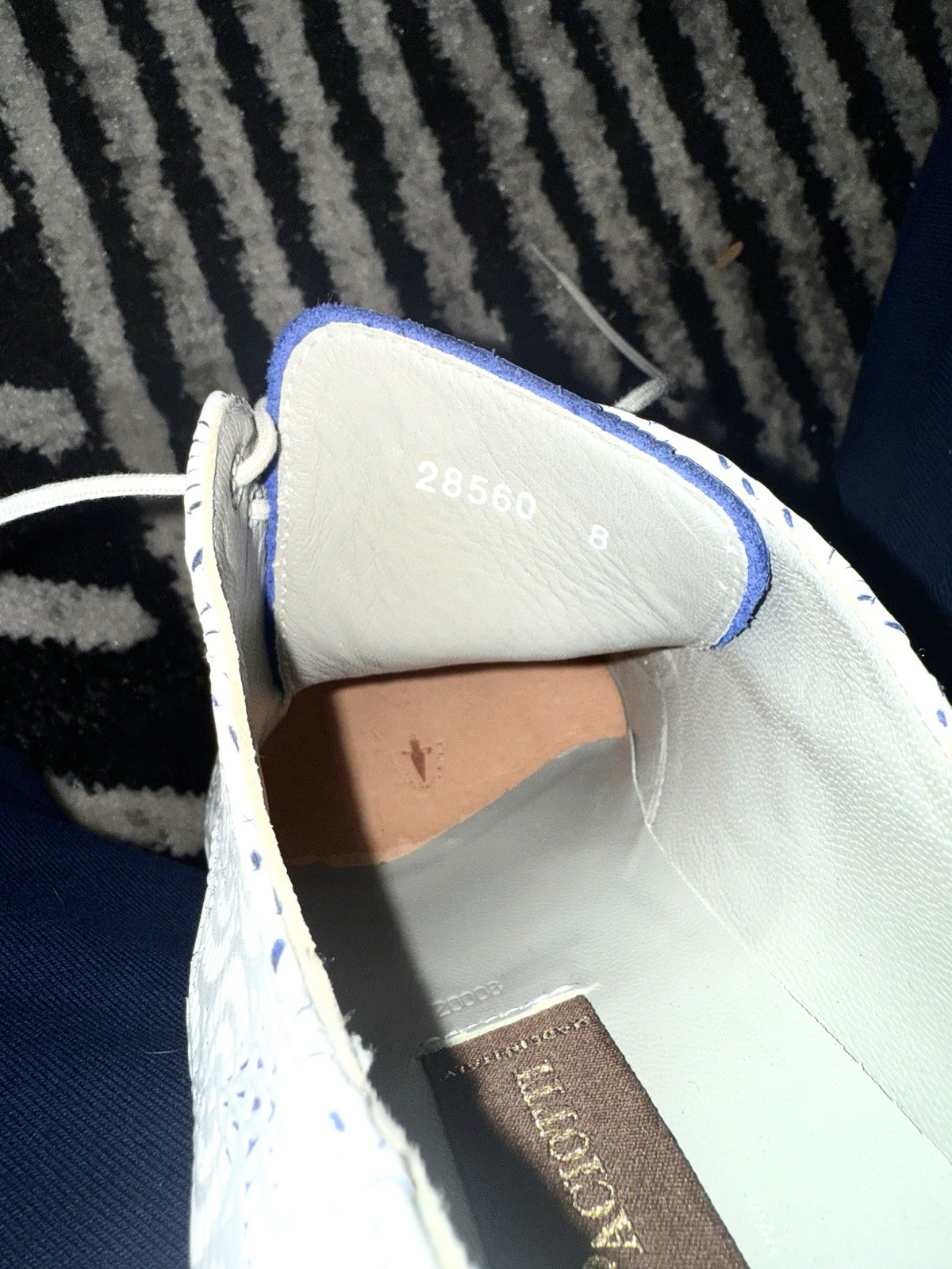 CESARE PACIOTTI. NEW! White Perforated Cir. Design,Gorgeous. UK 8/US 8.5-9 NEW!
