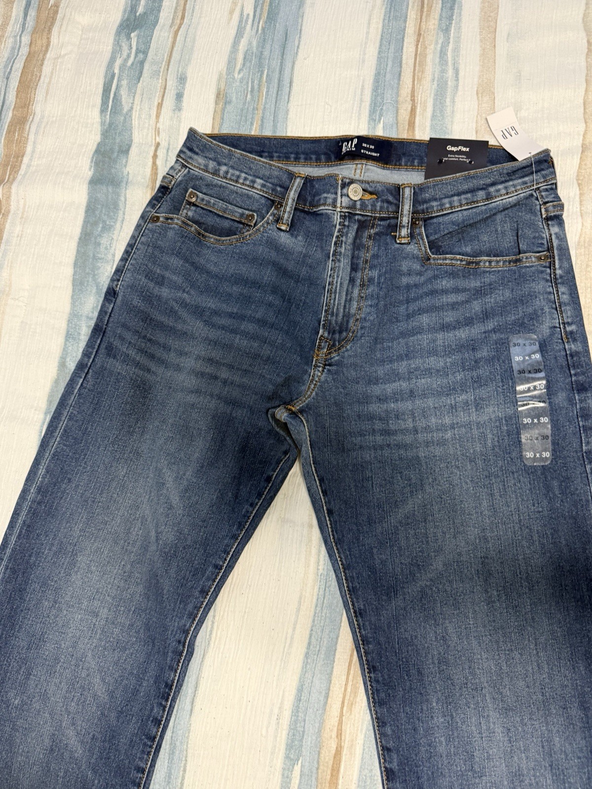 GAP Men’s Blue Denim Jeans Straight Leg Mid Rise 5-Pocket Solid Regular