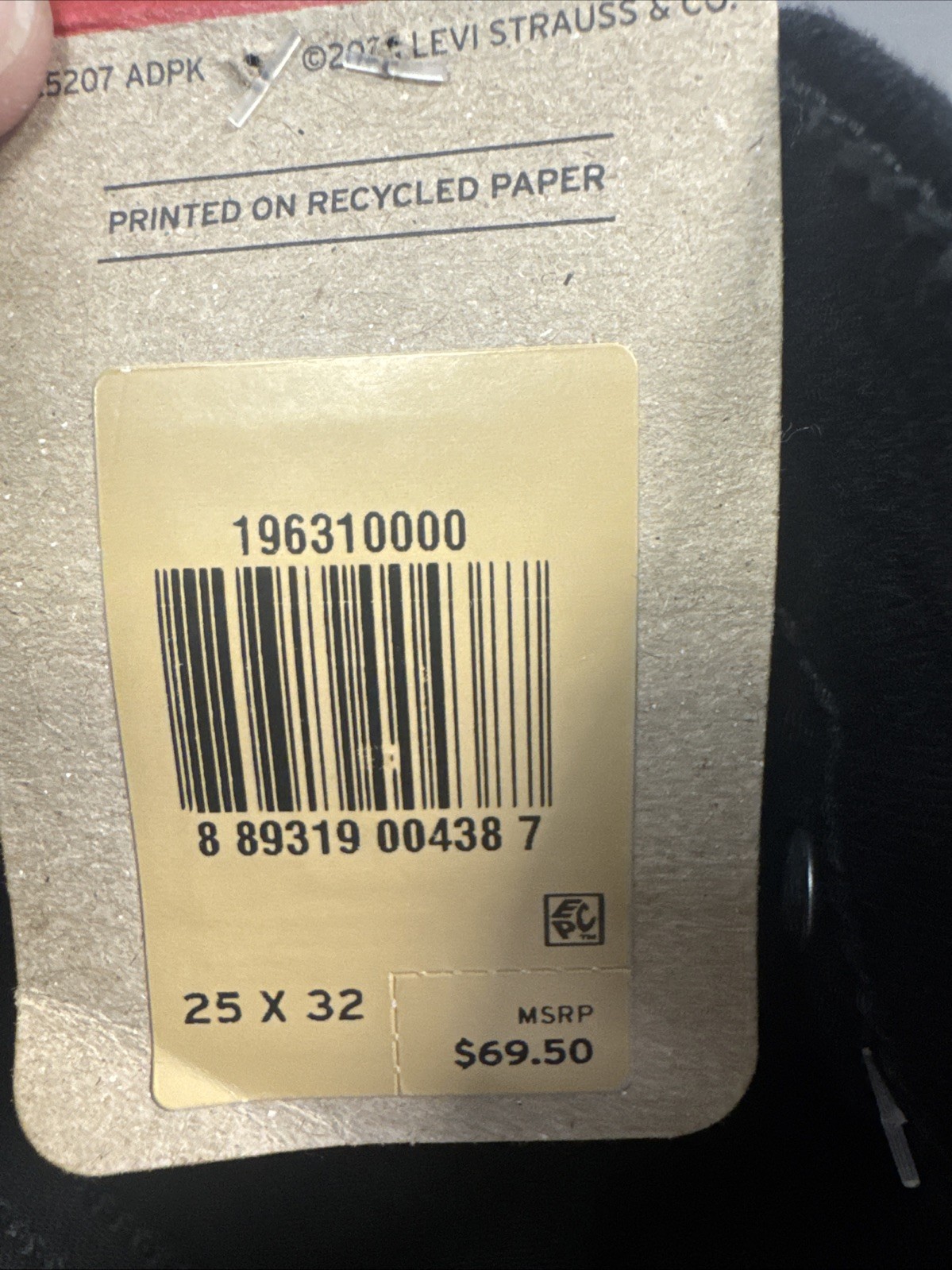NWT Levi’s Women’s Denim 314 Shaping Straight Jeans Size 25×32 Black