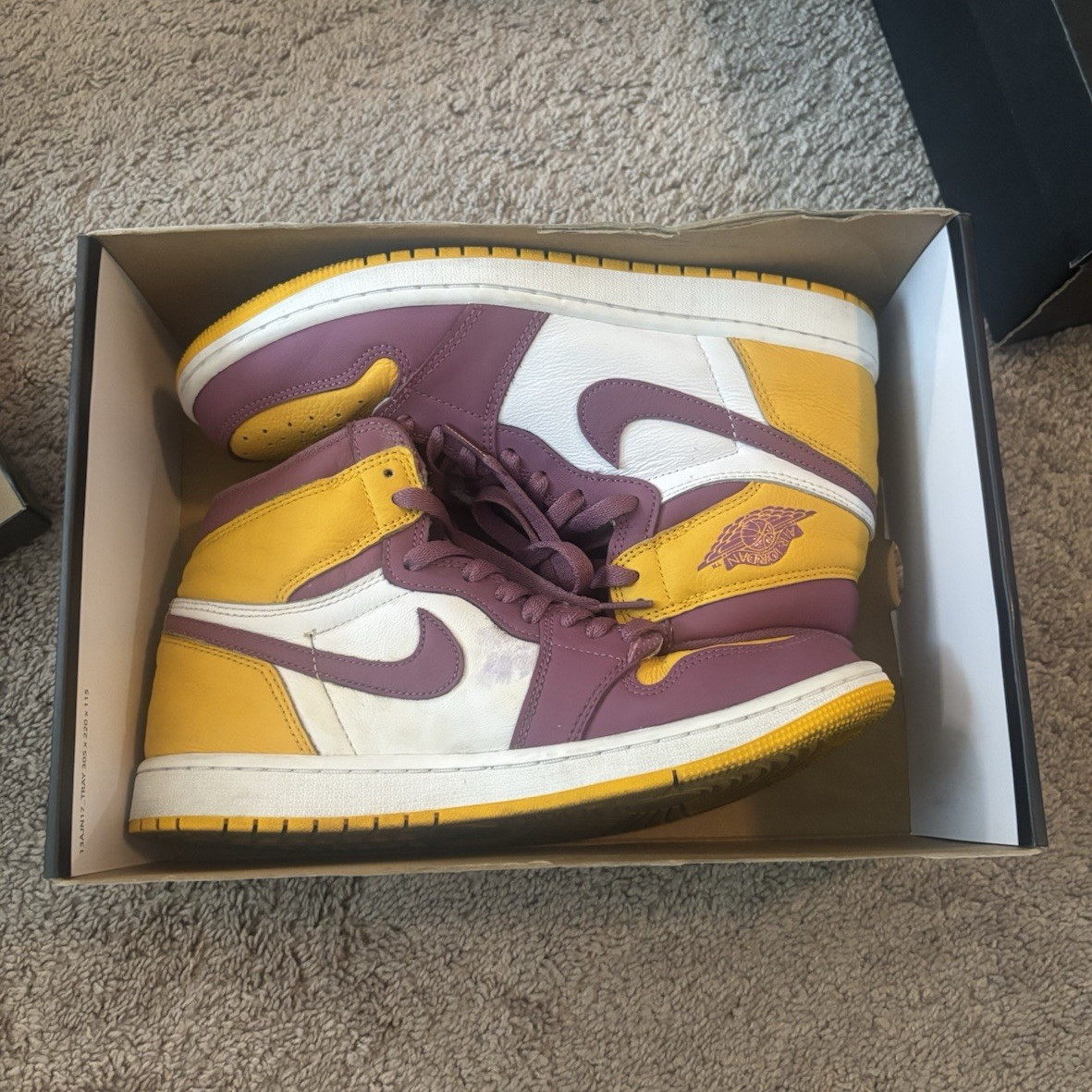 Jordan Air Jordan 1 Retro High OG Brotherhood High Top 2022 555088-706