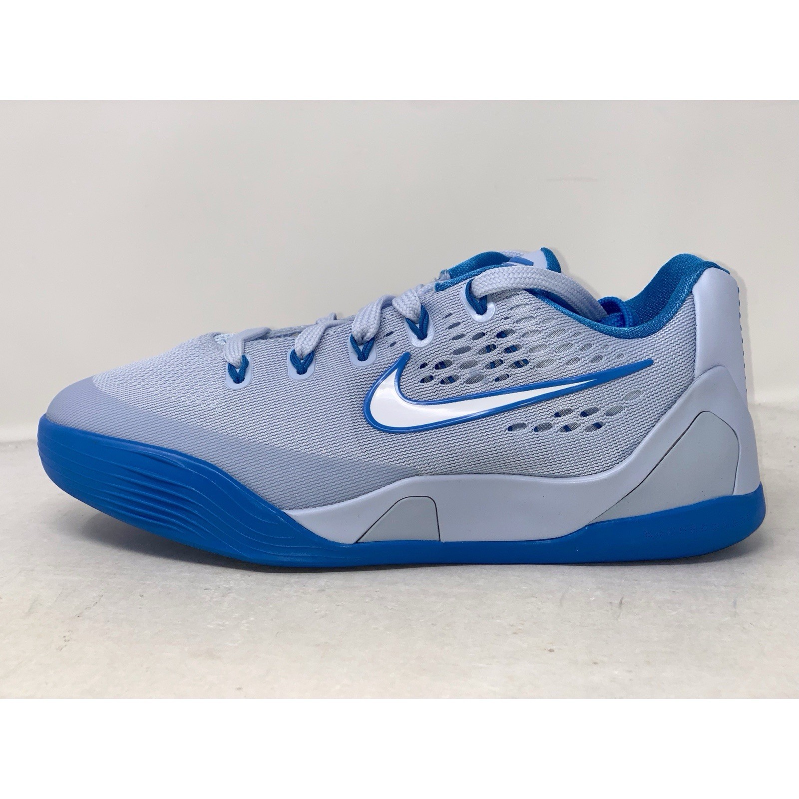Nike Kobe 9 Low Elite Hydrogen Blue Sneakers, Size 6Y / 7.5W BNIB IM6642-400