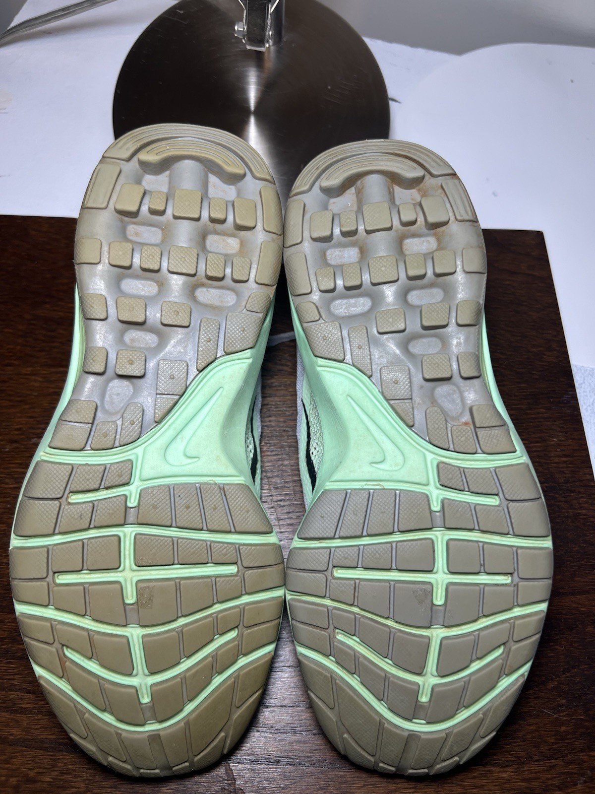 Nike Air MAX DYNASTY 2 Womens Running Sneakers Size 8w Gray Mint Green
