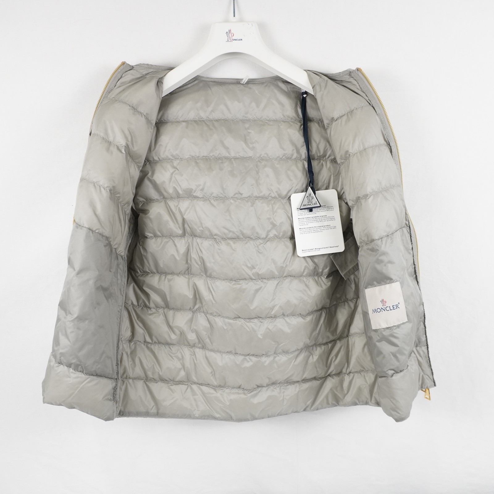 Moncler Reposse 3-In-1 Wool Blend Short Down Jacket In Gray Women’s Brand Size 0