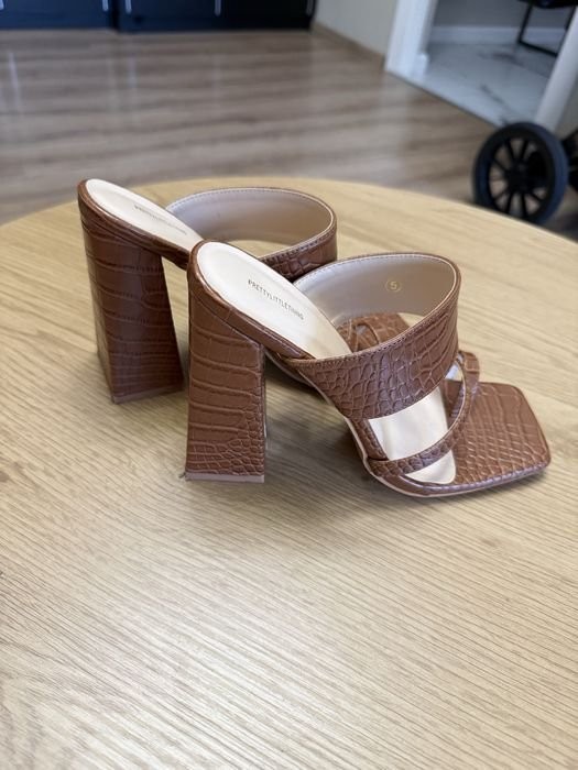 Women PrettyLittleThing Mules Brown