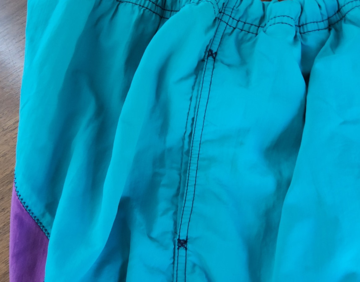 VTG 1990s COLOR BLOCK SWIM SURF SHORTS. BOARD TRUNKS. POCKETS. Blue Teal Purple.