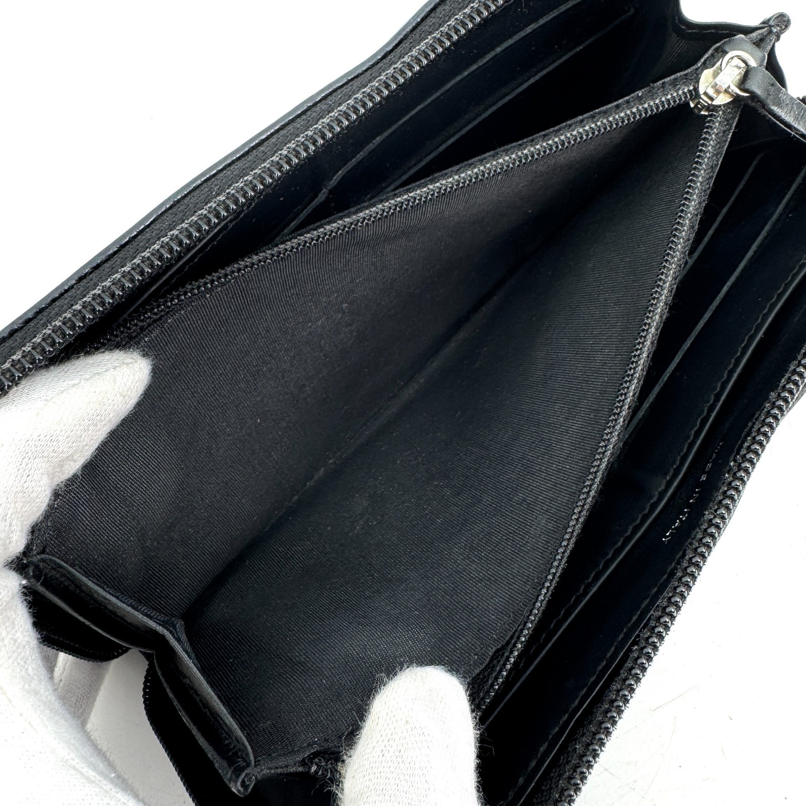 CHANEL Black Caviar Skin Leather Zip Around Wallet COCO Mark Authentic
