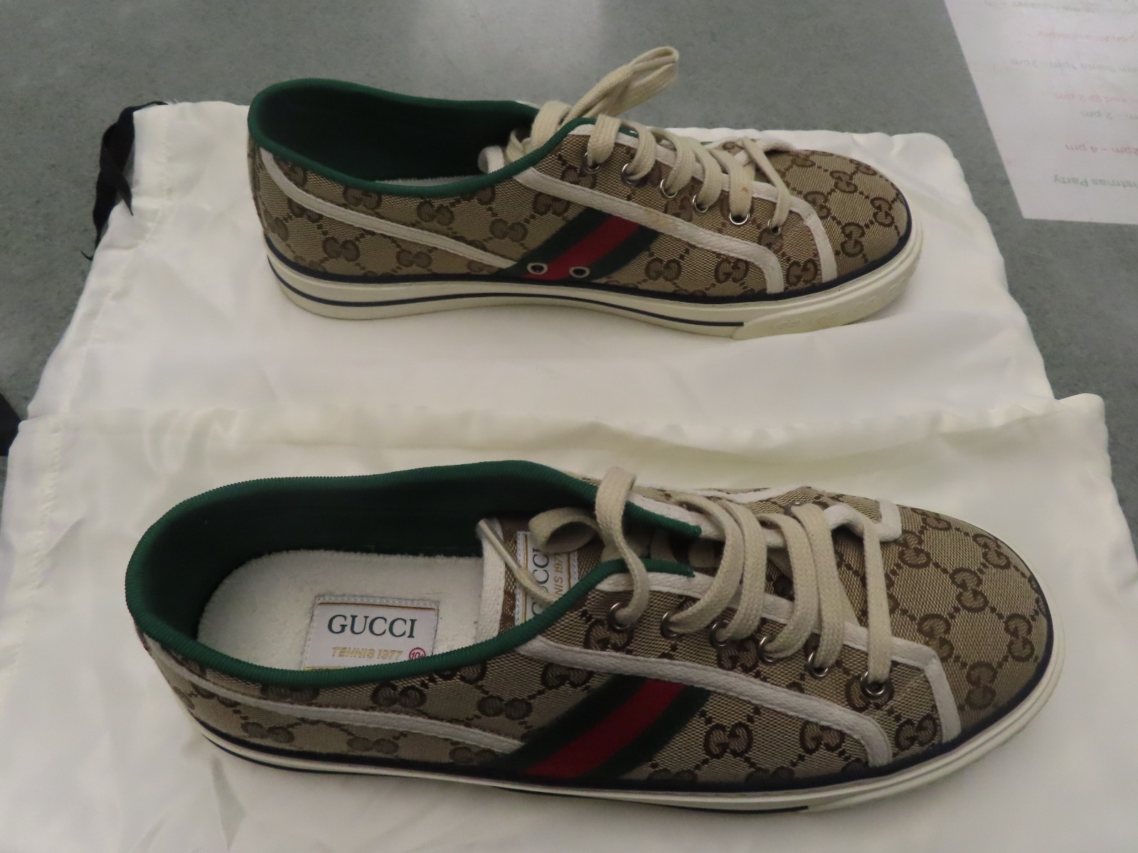 Gucci GG Supreme Canvas Sneakers – Beige/Ebony – Unisex USED