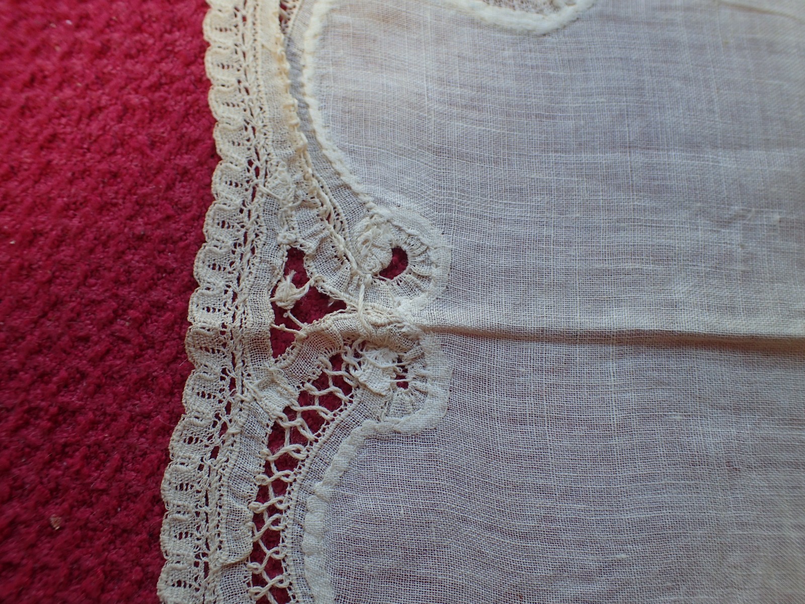 Antique Four (4) 1900 Paris Exposition and Hand Tatting Handkerchiefs