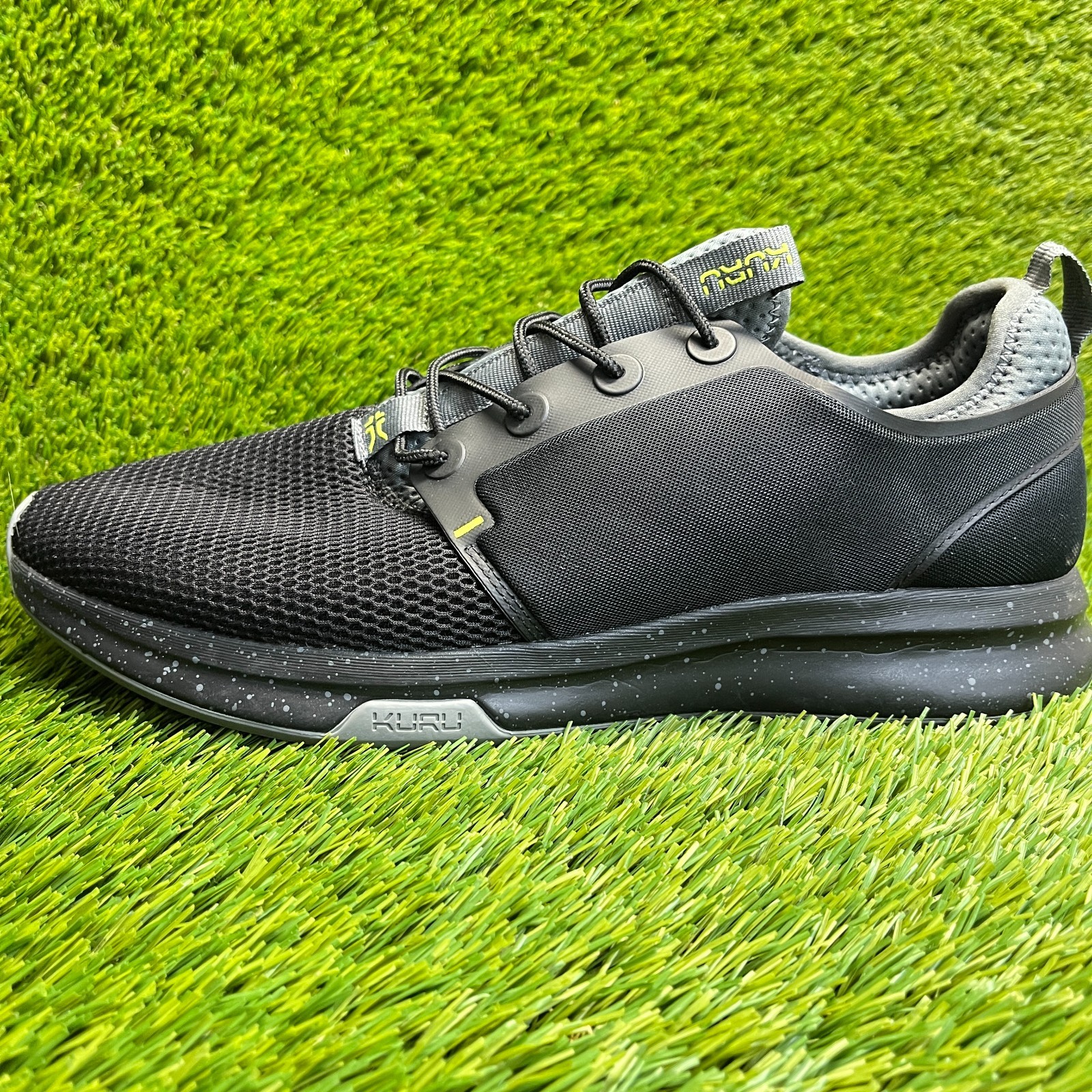 Kuru Atom Mens Size 12E Black Gray Athletic Running Walking Shoes Sneakers
