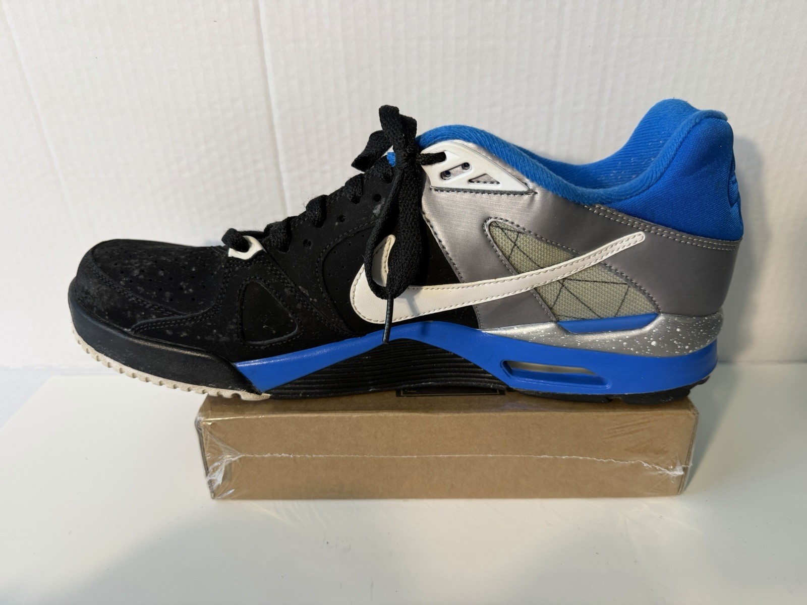 Nike Air Men’s Low Top Lace Up Sneakers Black/Blue/Silver/White 488059-010