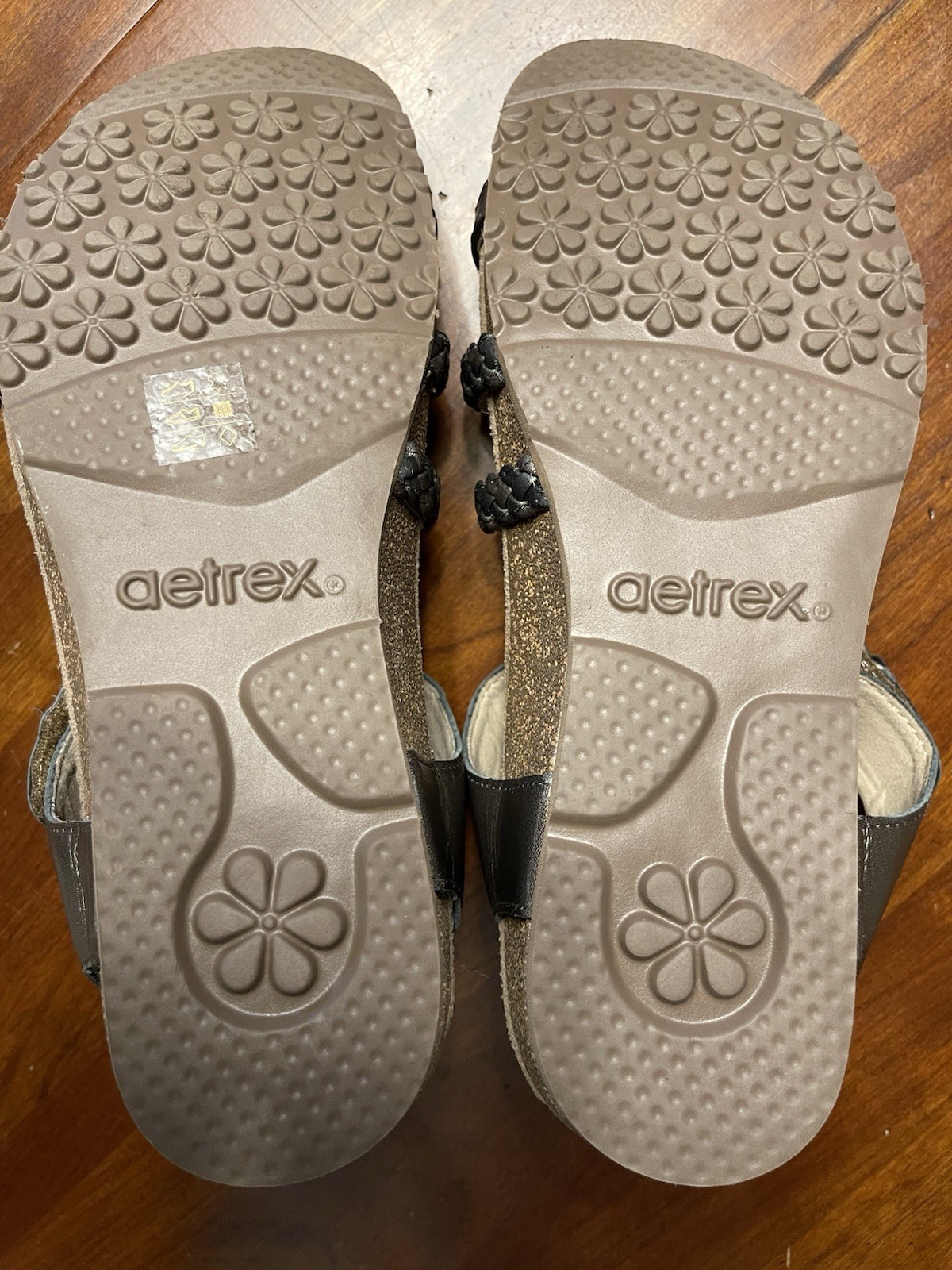 Aetrex Women’s Leather Sandals Size 9