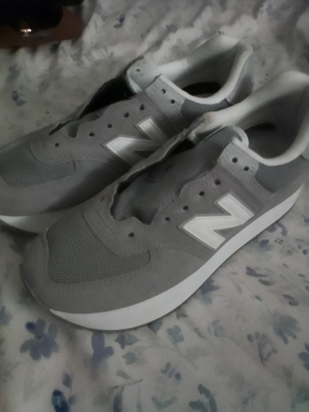 New Balance 574 Gray/White Low Top Athletic Sneakers Unisex Adults