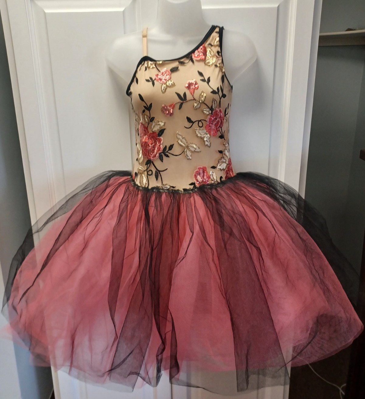 Costume Gallery XLC Ballet Ballerina Outfit Sequined Roses, Pink, Black 16-18