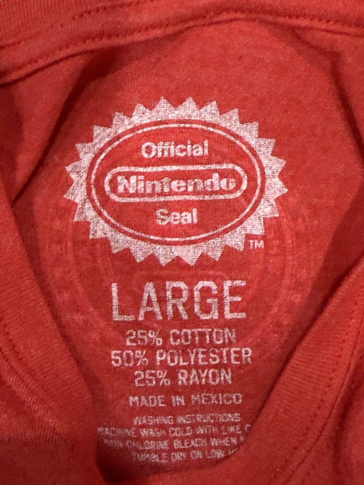 Nintendo World New York Official Logo T-Shirt Red Size Medium