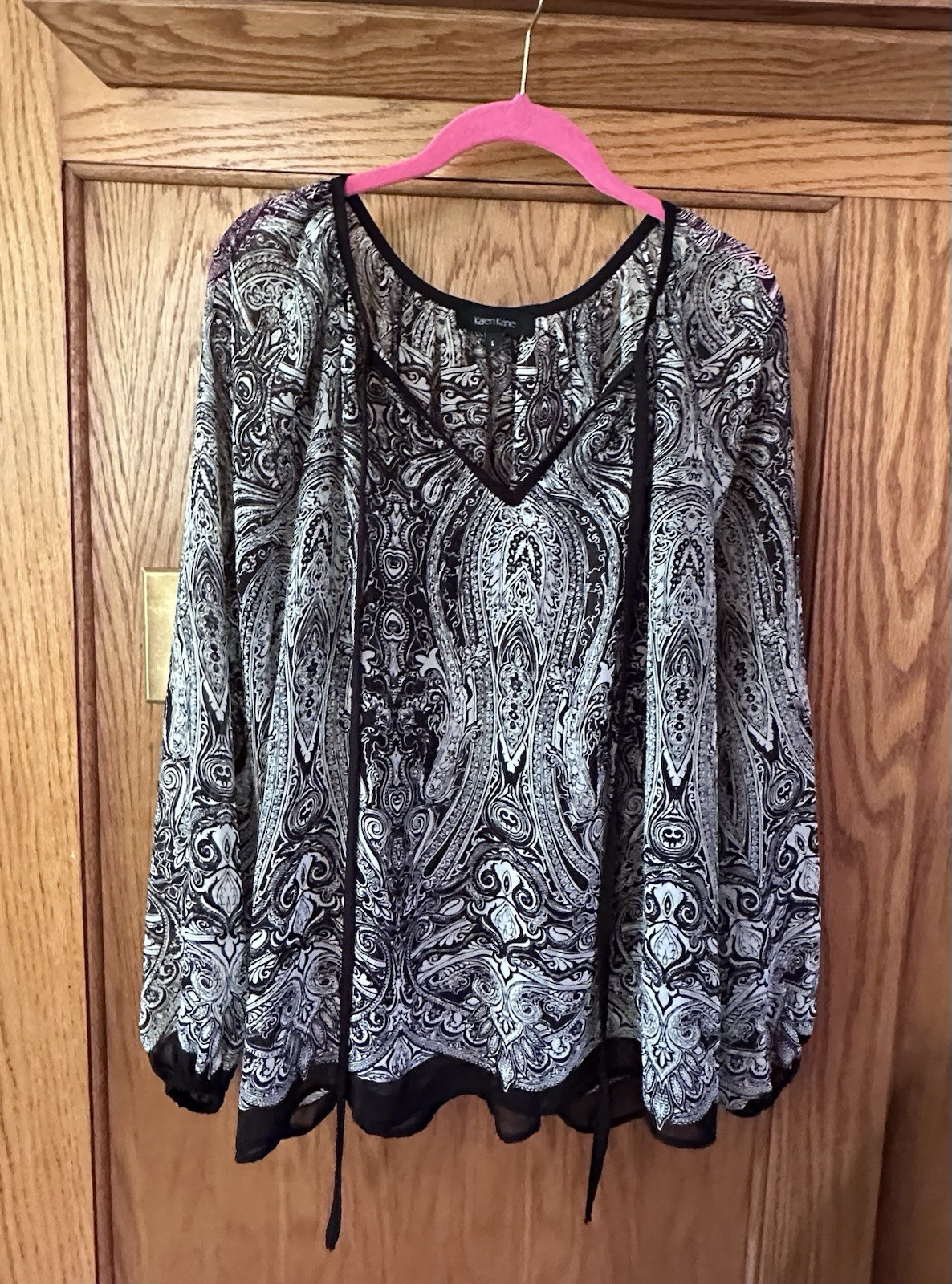 Karen Kane Flowy Peasant Top Tie V Neck Large+ Flattering Lightweight