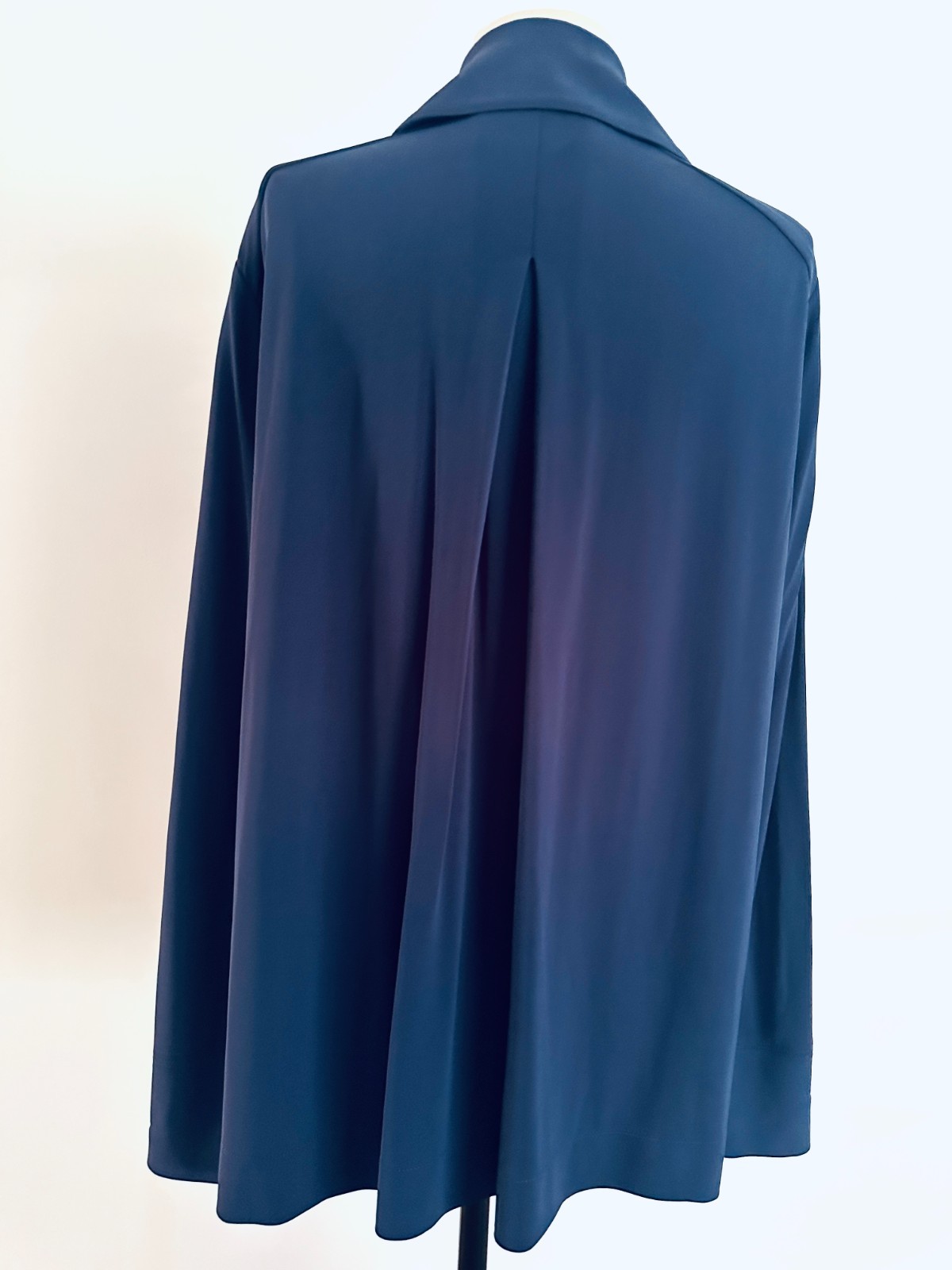Lafayette 148 NY Navy Casual Button Up Topper Jacket Safari Style, Size Large