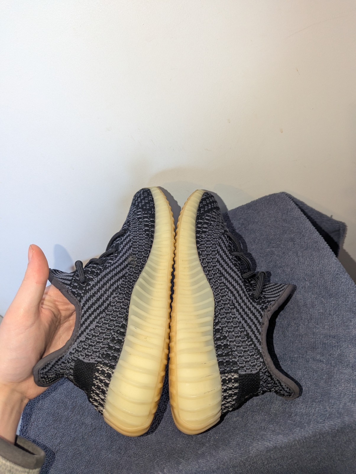 Adidas Yeezy Boost 350 V2 Carbon Mens Size 7 FZ5000 Sneakers Black Gray