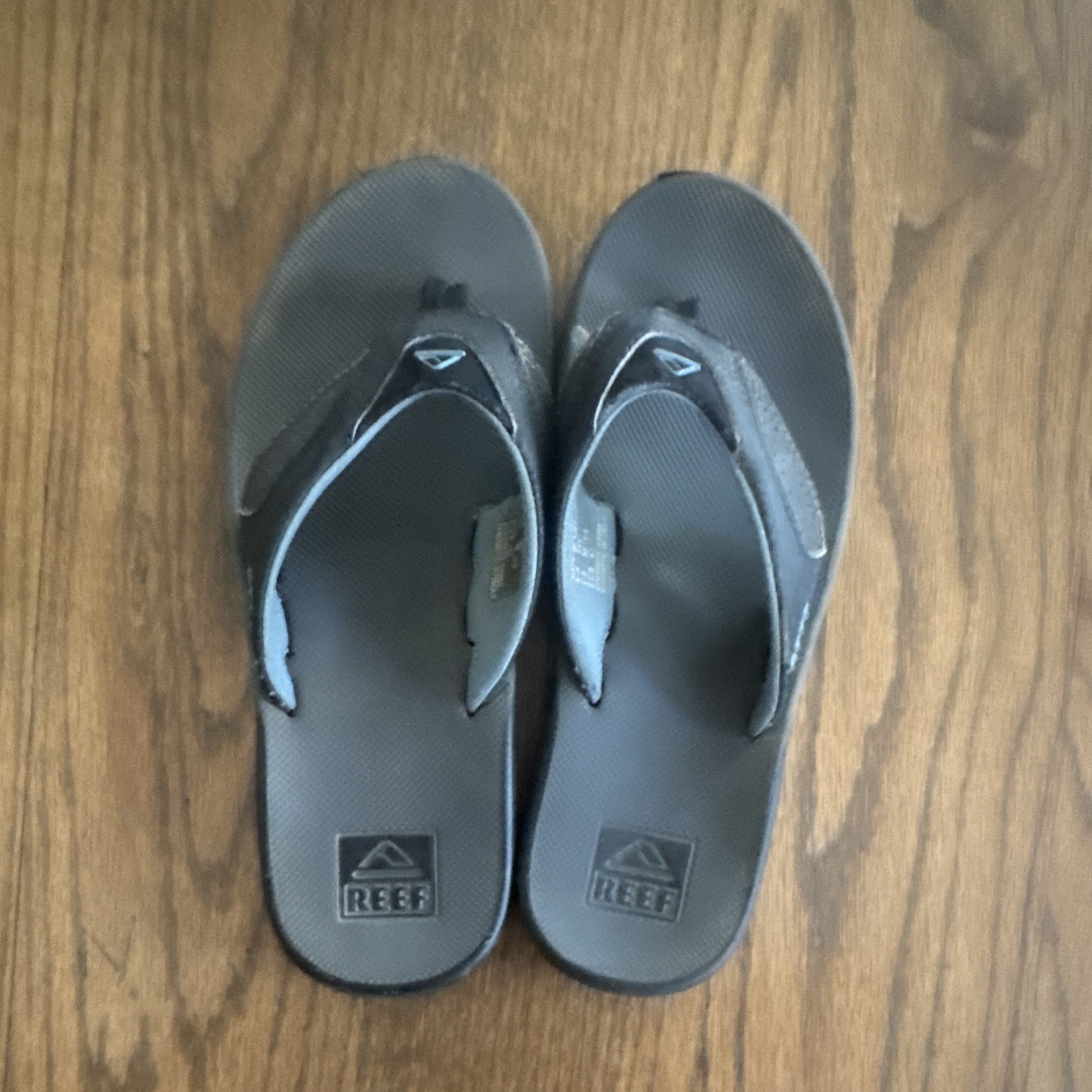 Reef Men’s Gray Flip Flop Sandals US 9 Solid Logo Slip-On Foam/Rubber