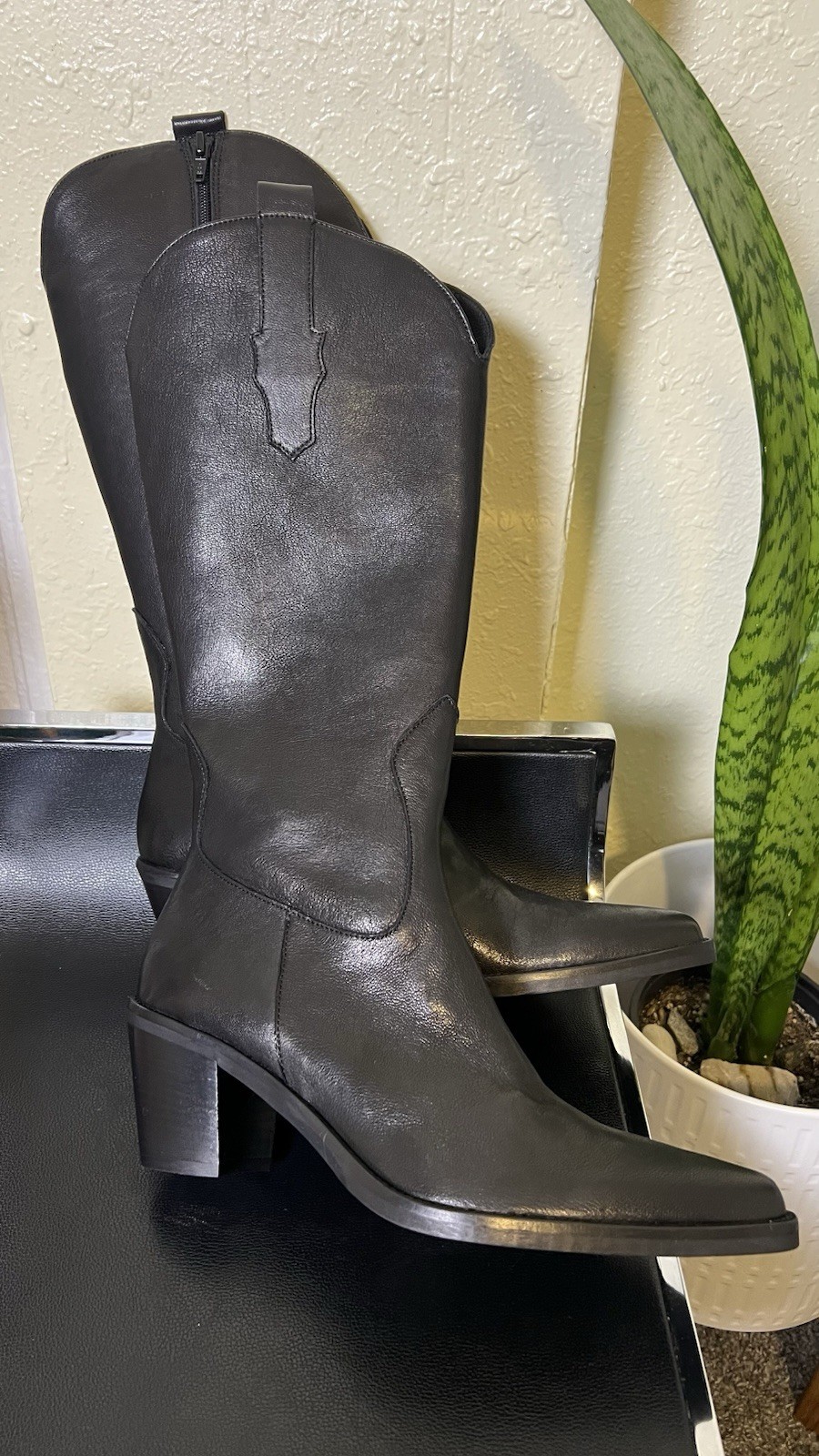 EMANUELE CASTRO – NWOB Italian Leather Western Boots – Size 40 WOMAN’S