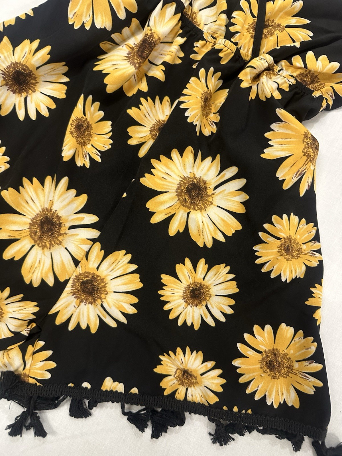 Black Yellow Daisy Floral Romper/Playsuit Tassel Hem V-Neck Straps Size 7