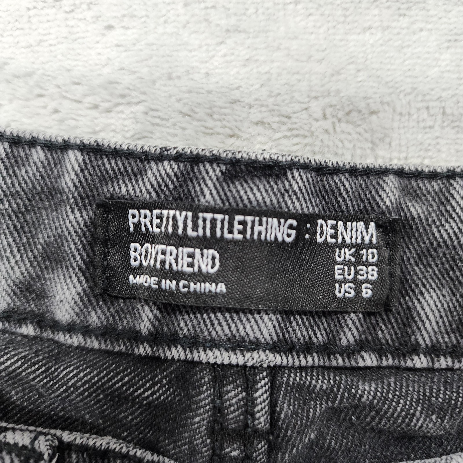PrettyLittleThing Jeans Womens 6 Gray Denim Boyfriend Tapered Relaxed Distressed