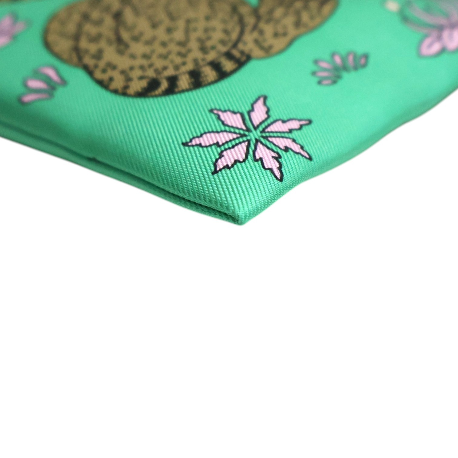 HERMES Les Leopards Silky Pocket Pouch Silk Green U Stamp H083771CKAD