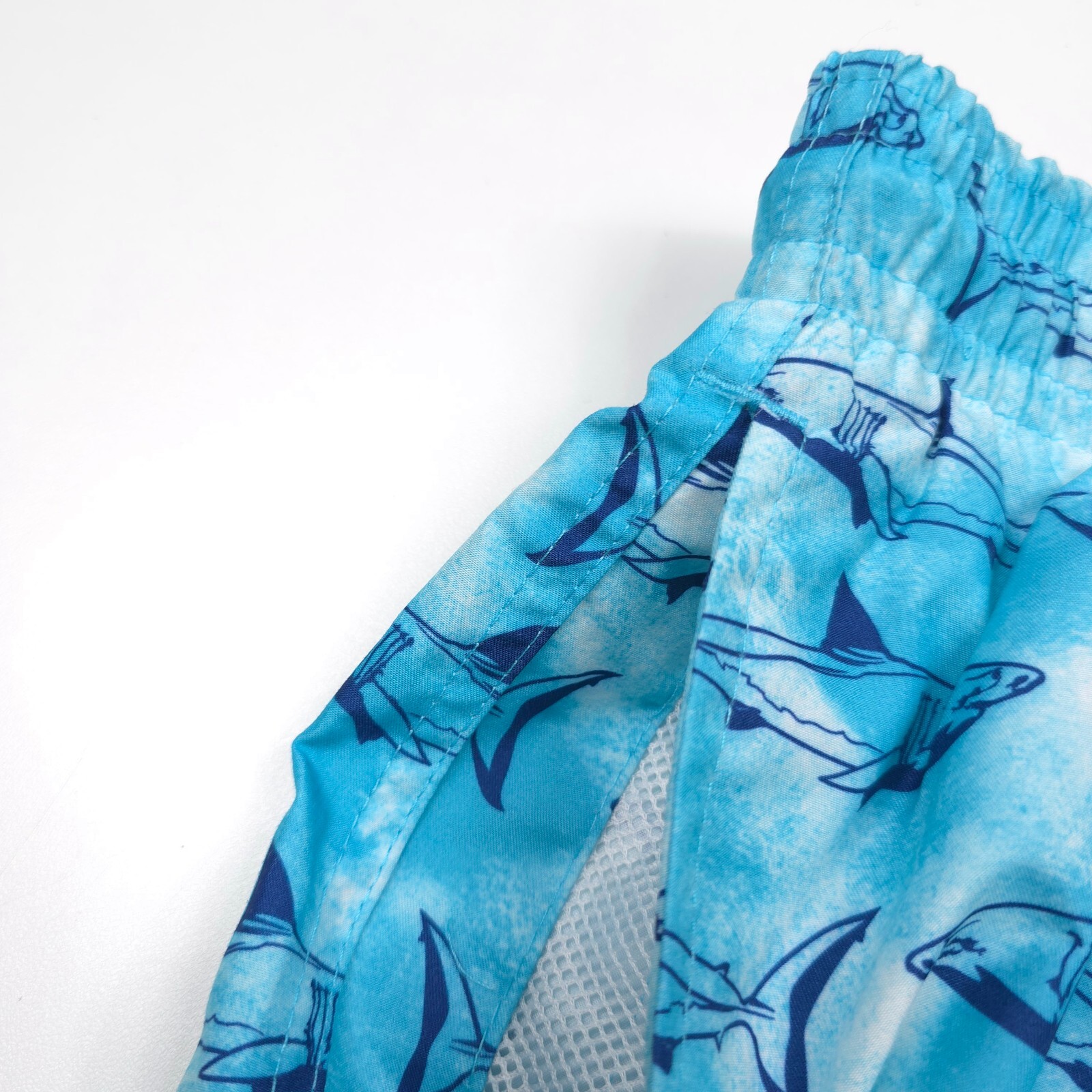 Surf & Swim Co Trunks Shorts Mens Medium School Of Sharks Blue NWT