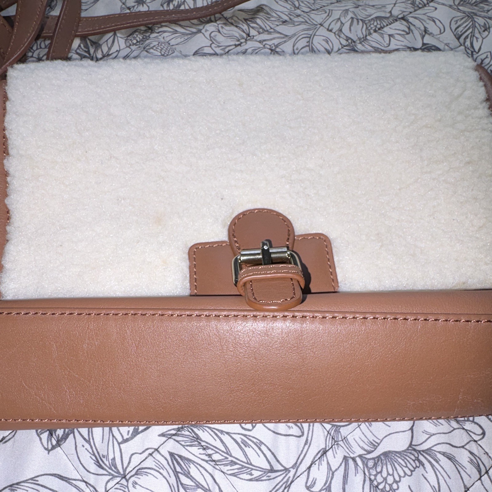 Talbots Tan & White Shoulder Bag, Buckle/Magnetic Closure, Plaid Lined, Pockets