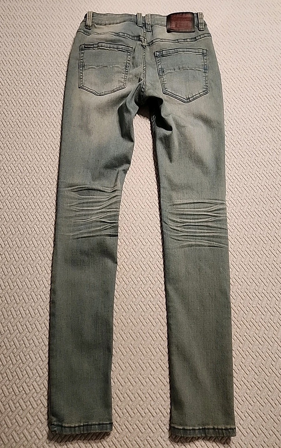 NEW Serenede Men’s “Aged Blue ” jeans size 30×32 NWT streetware slim jeans