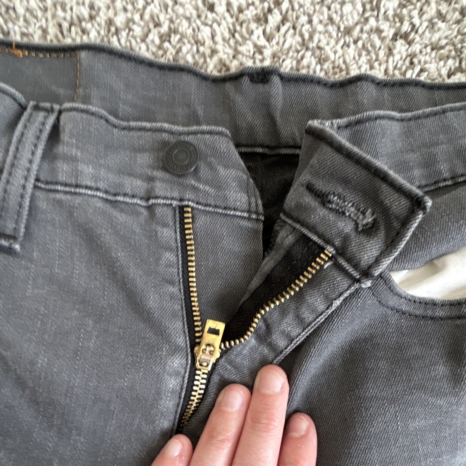 Levi’s Men’s Slim Skinny Fit Gray Dark Wash Denim Jeans Low Rise 5-Pocket
