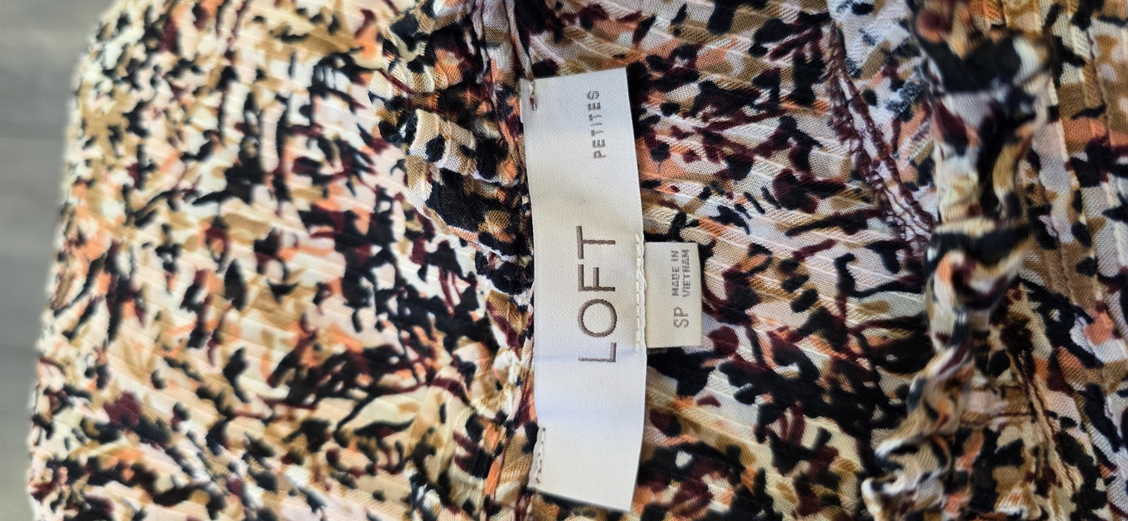 LOFT Petite SP Abstract Print Round Neck Cap Sleeve Pullover Blouse Beige
