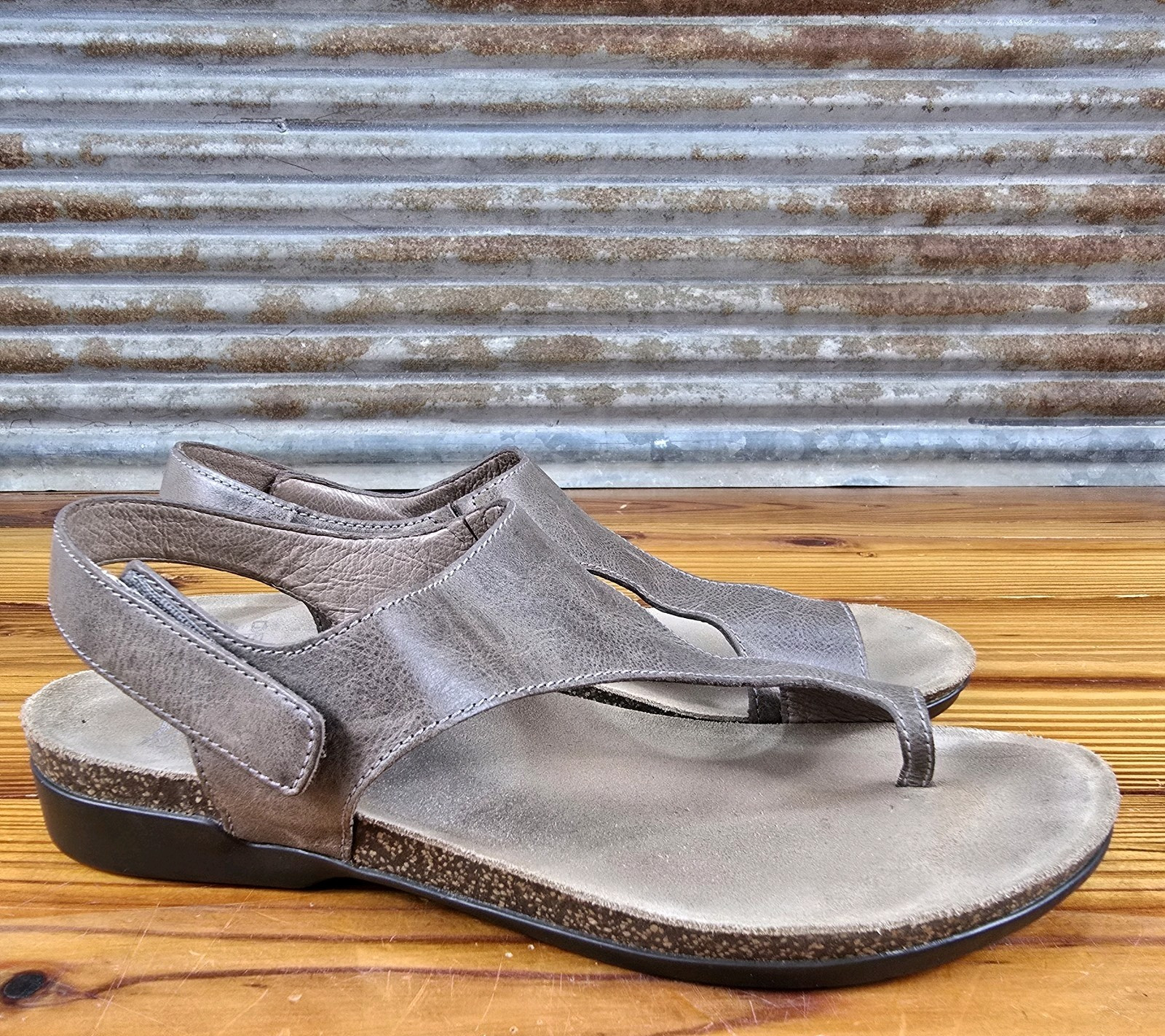 $130 DANSKO US 10.5-11 EU 41 Stone Leather REECE Sandals 6024795300 Pristine!!